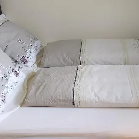 Beau Petit Appt Апартаменты *